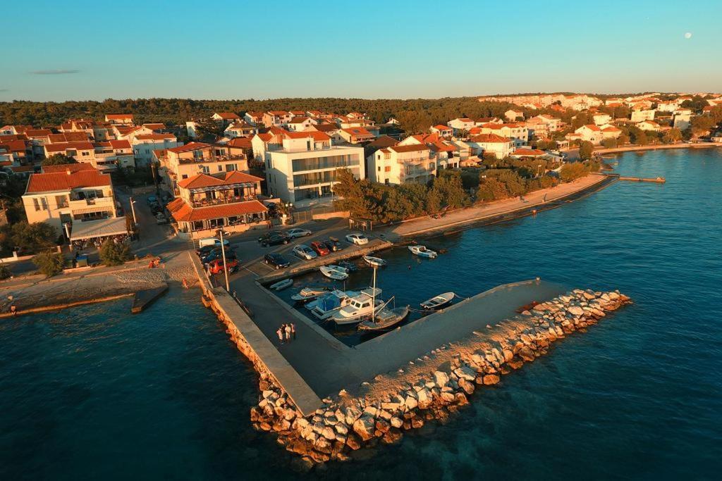 Peaceful Apartment 30 Meters From Sea Zadar Buitenkant foto
